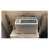 Window air conditioner unit LG model LW5011 and