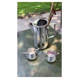 Pitcher/creamer & sugar, other items in box