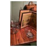 Glass bowls, decorative folding items, fashion