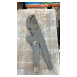 Plastic Orginizer and Cutters