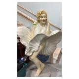 Marilyn Monroe (plaster) statue