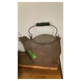 KC Number 8 Cast Iron Tea Pot