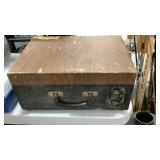 Viewlex slide/35mm film projector