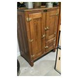 Moore Refrigerator No. M-3-60 Ice Cap 170LBS Ice