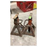 Jack stands