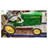 John Deere 8400 Pedel Tractor