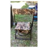Folding hunting chair