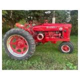 IH Super M Tractor, N/F, Gas, PTO, (1) Remote,