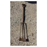 Slotted Spade