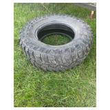 Tire, NEW, 285/70R17,