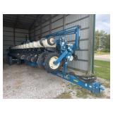Kinze 3650 Planter, 16/31, No Till, Row Markers,