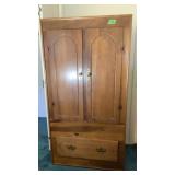 Wardrobe 34.5W 22.5D 66.5T