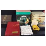 Anchor Hocking 2 Pc Footed Cake Set, Metal Box,