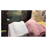 4 Pictures, Pillow, Assorted Bedding