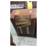 Philco Radio BRING HLEP TO LOAD