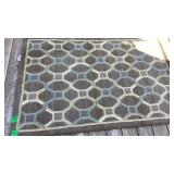 Rug 62.5 x 41"