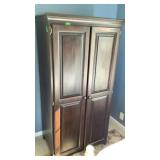 Wardrobe 71' x 23' x 34'