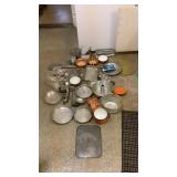 Bake aware, Enamel Ware, Meat Grinder, Ice Trays Bake aware, Enamel Ware, Meat Grinder, Ice Trays