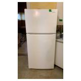 Frigidaire Refrigerator Freezer 30" x 28" x 66"