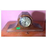 Mantle Clock Has Key