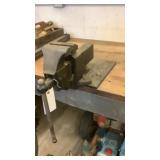 Shop Vise BUYER MUST HAVE OWN TOOLS TO TAKE OFF Shop Vise BUYER MUST HAVE OWN TOOLS TO TAKE OFF