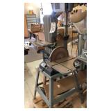Delta Sanding Center 6' Belt and 12' Disc Delta Sanding Center 6' Belt and 12' Disc