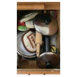 Pan Lids, Oven Mits, Etc Pan Lids, Oven Mits, Etc