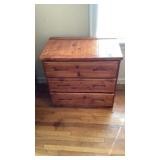 Small Chest 33' x 20' x 31' Small Chest 33' x 20' x 31'