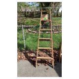 Wood Ladder 6'