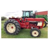 IH 584 Utility Tractor, Diesel, Approx. 1100