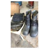 Boots 9W & Gloves