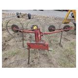 M&W 3pt. Hay rake