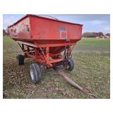 Kilbros 375 gravity wagon W/Seed auger. P&H runnin