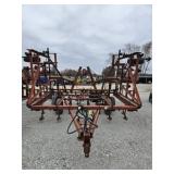 IH #4500 21ft. Field cultivator.