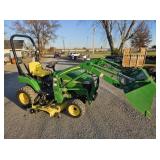 JD 2305 4x4 W/Quick tach loader and 62"deck, hydro