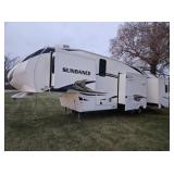 2011 33ft. Sundance camper, (4) slides, all new ti