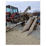Woods Brothers 1 row corn picker, works good. Pret