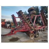 IH 490 28ft. Disk W/9 1/2" spacing, rear hitch, 19