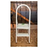 2 step ladder w/handle