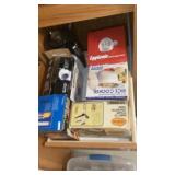 Assortment of kitchen items