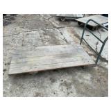 HEAVY DUTY FLAT DOLLY ON CASTERS