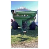J&M 750 Grain Cart, 16ï¿½ Auger, Hydraulic