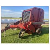 IH 2400B/R Baler, Ready to go to field, Bales 5x5