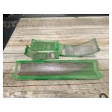 John Deere S series combine screens
