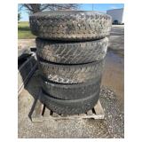 5 11R22.5 Semi Tires And Steel Wheels