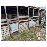 7ï¿½6ï¿½ x16ï¿½ on skids has a floor and three compartme