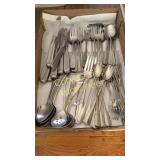 Stainless serving for 8