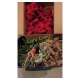 Garland, Red Bows, Misc