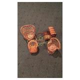 Wicker decorating accessories