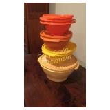 Misc  5 Bowls and 4 Lids